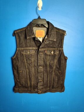Levi's Denim Blue Vest new Without Tags 13 - 15 Yrs